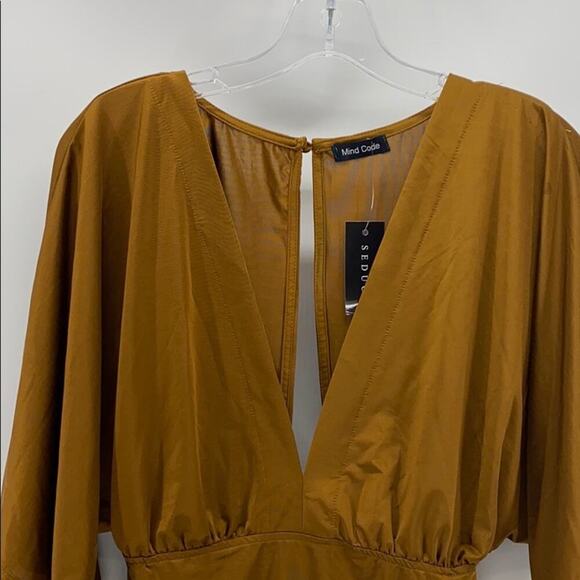 Mind Code Deep V-neck open back polyester body suit burnt mustard sz S - Picture 3 of 7